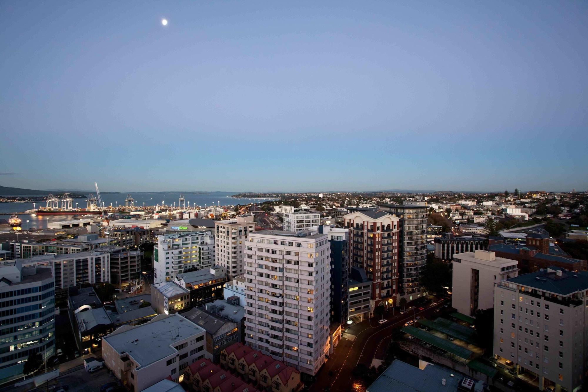 The Quadrant Hotel & Suites Auckland Extérieur photo