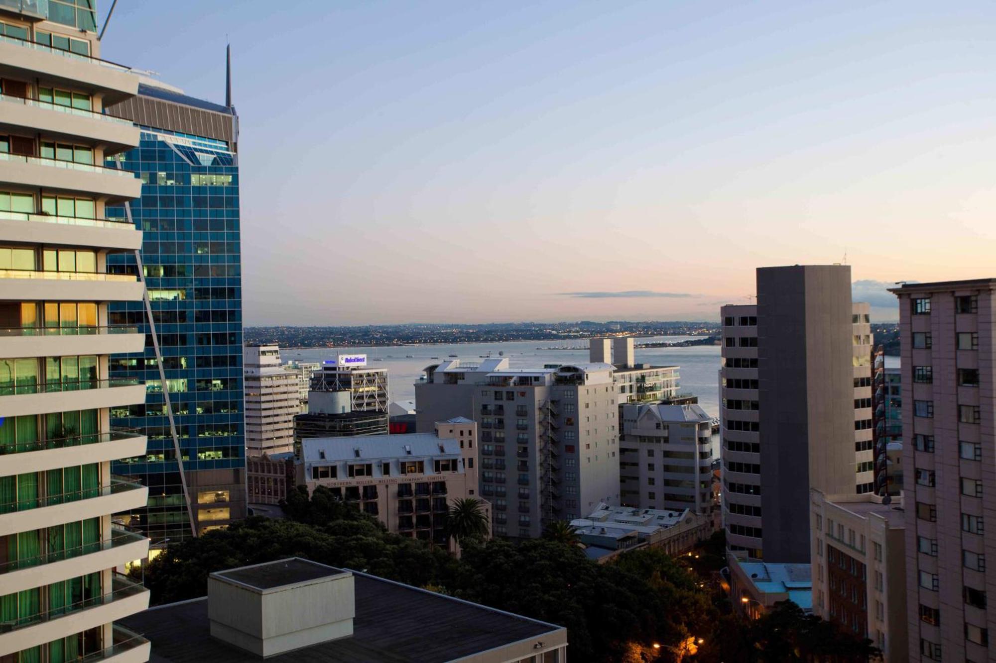 The Quadrant Hotel & Suites Auckland Extérieur photo